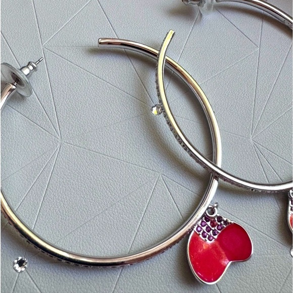 💖✨ Rhodium-Plated Crystal Hoop Earrings w/ Pink Heart Charms – Sparkly & Sweet! - Picture 12 of 14